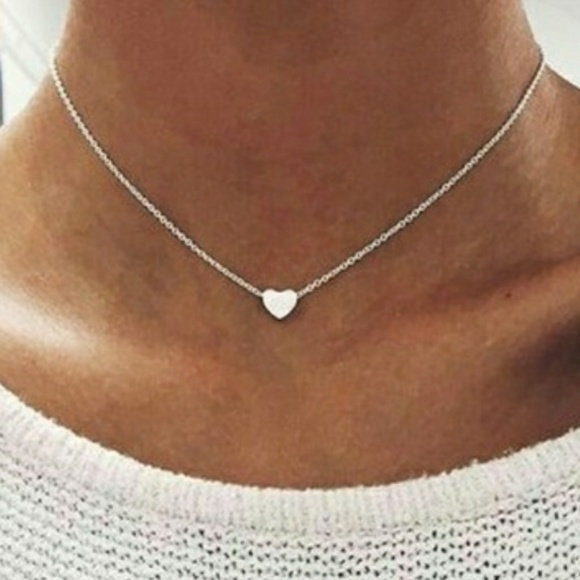 everrealli Jewelry - Silver Single Heart Necklace